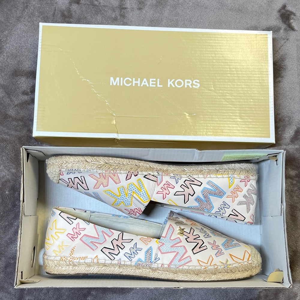 Michael Michael Kors Kendrick Slip On Casual Shoe, Colorful and Beigh Combo - Picture 2 of 9
